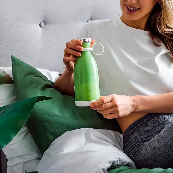 Tragbarer Mixer für frischen Saft